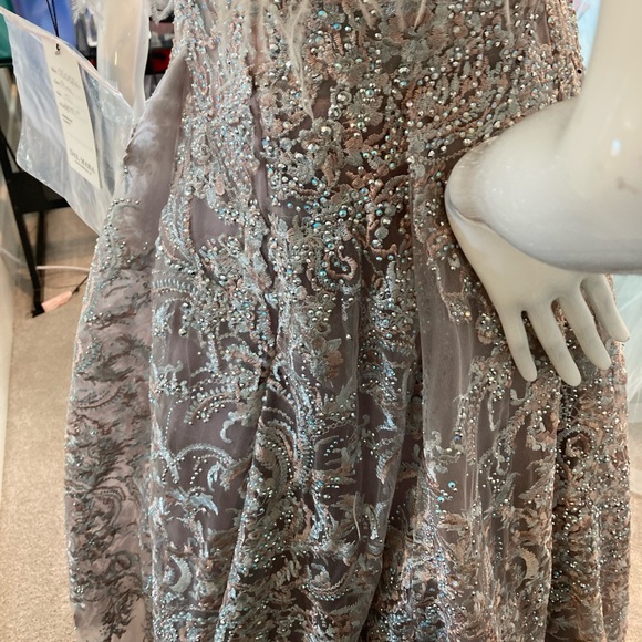 New elegant long dress - Picture 15 of 16